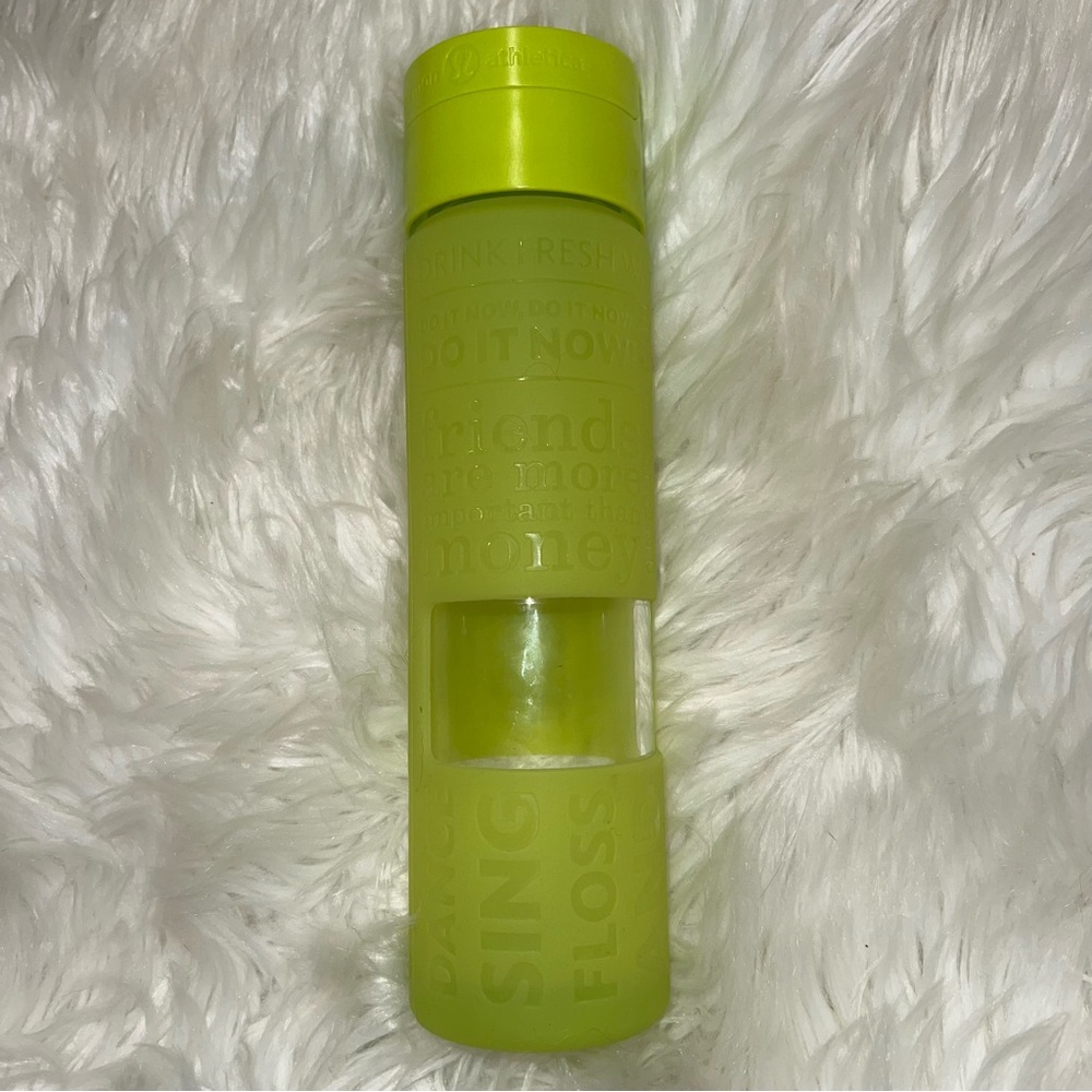 lululemon Pure Focus Glass Water Bottle - Picture 3 of 11